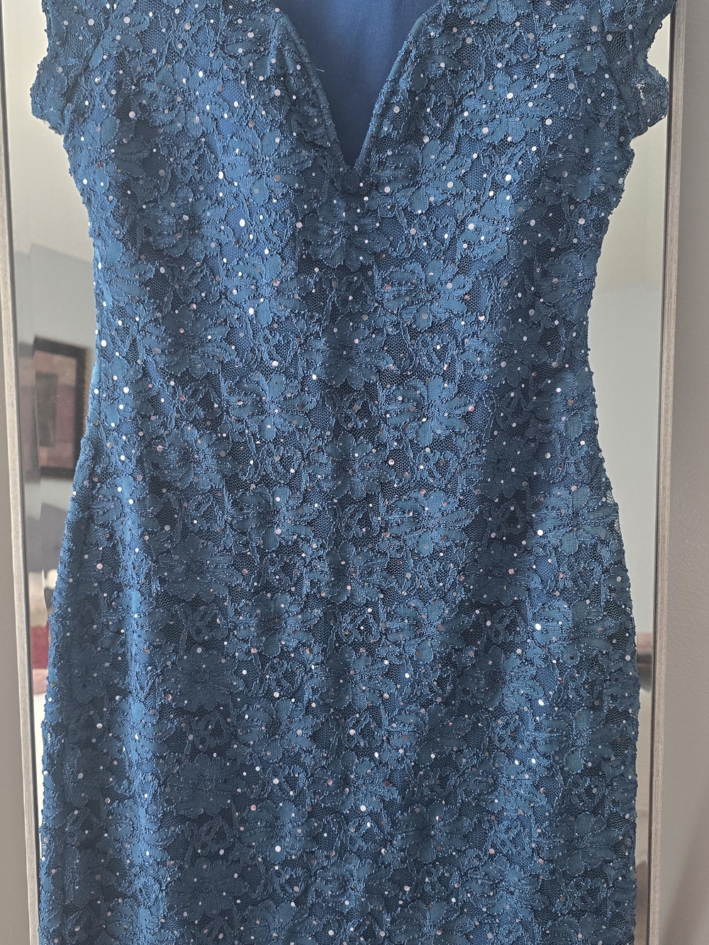 t/o Teal Lace Midi Dress with V-Neck and Sequin Embellishment